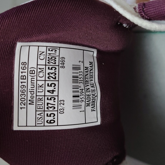 Brooks Women's White and Purple Sneakers - Picture 4 of 4